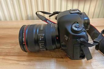 2 Months Used Canon EOS 5D Mark III with 24105mm Lens